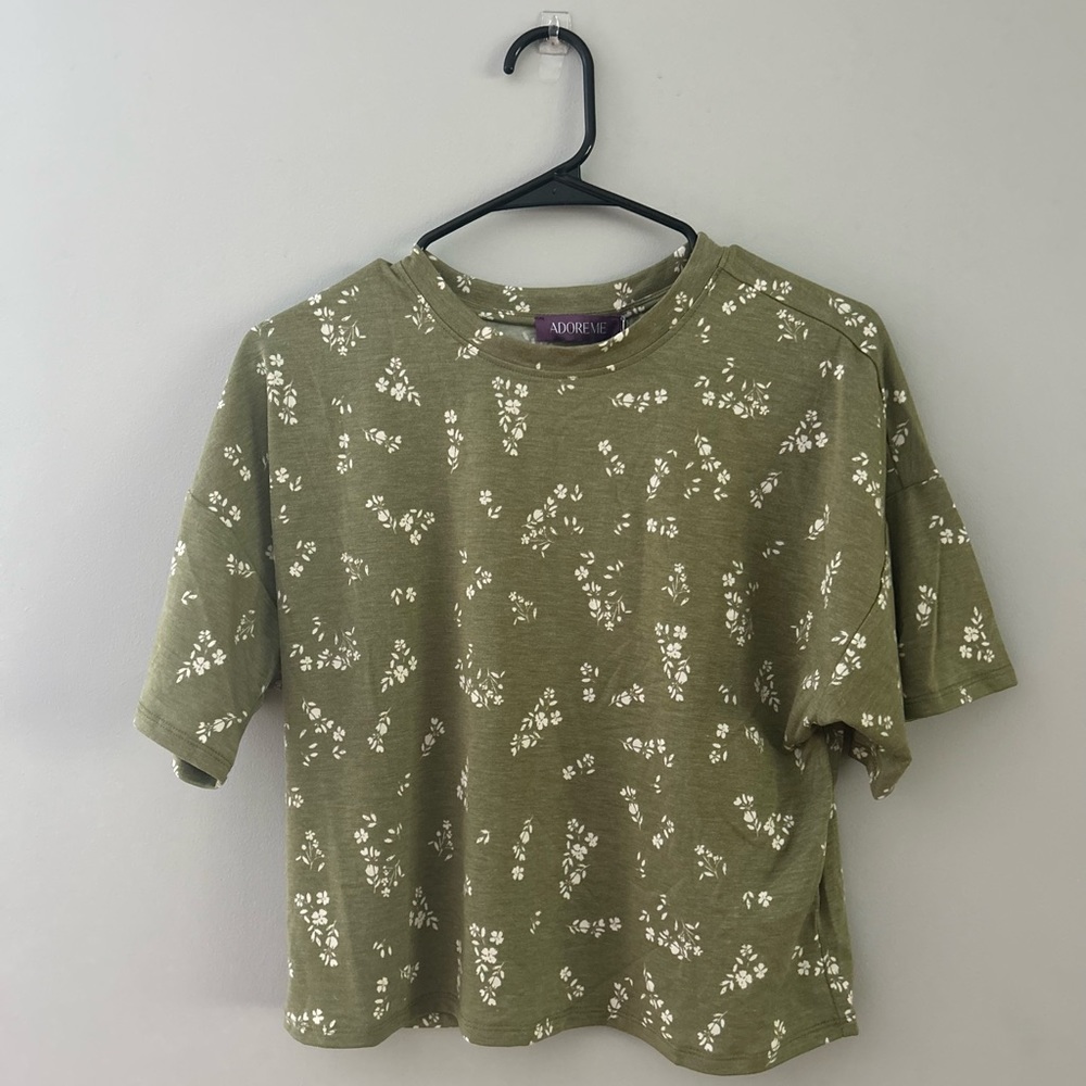 Green floral print size small